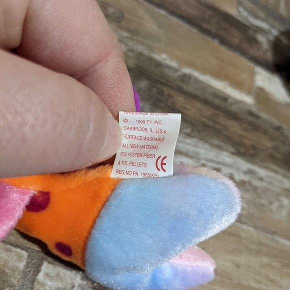 RARE Lips Beanie Baby - Picture 7 of 11